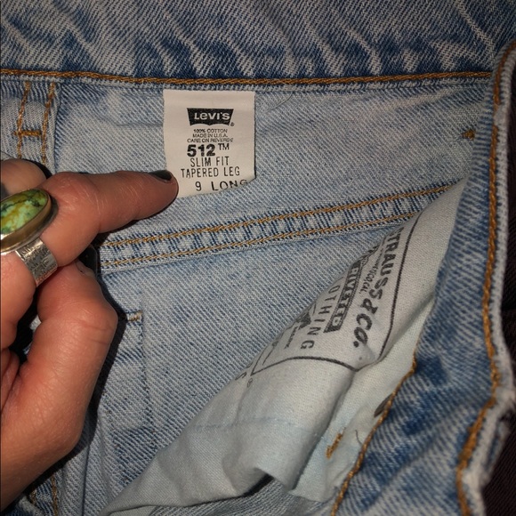 Women’s frayed Levi’s - Picture 3 of 3